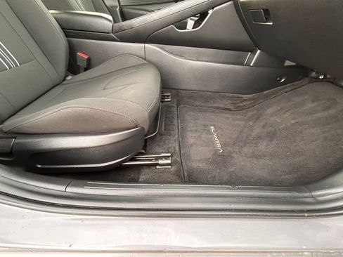 Used 2024 Hyundai Elantra SEL image 34