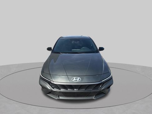 Certified 2025 Hyundai Elantra Sport FWD image 2