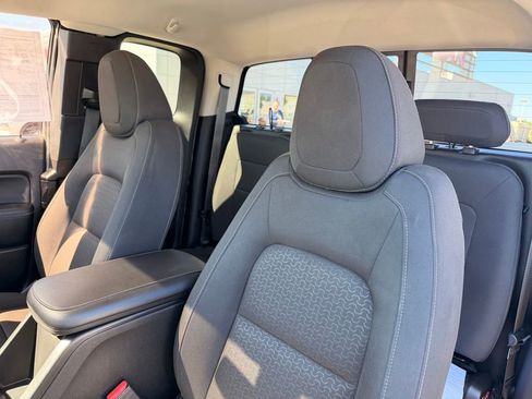 Used 2018 GMC Canyon SLE w/ SLE Convenience Package image 11