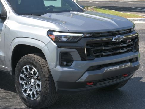 Used 2024 Chevrolet Colorado Z71 w/ Z71 Convenience Package 2 image 31