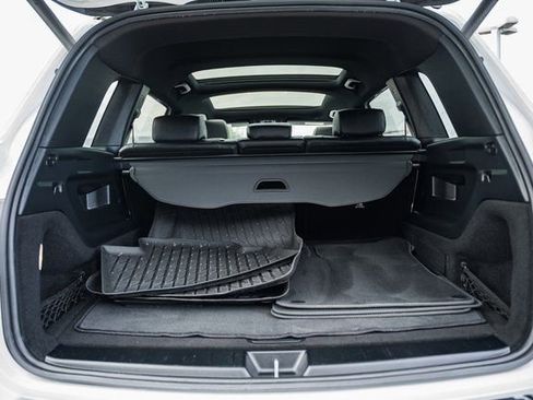 Certified 2024 Mercedes-Benz GLB 250 4MATIC w/ Winter Heating Package image 10