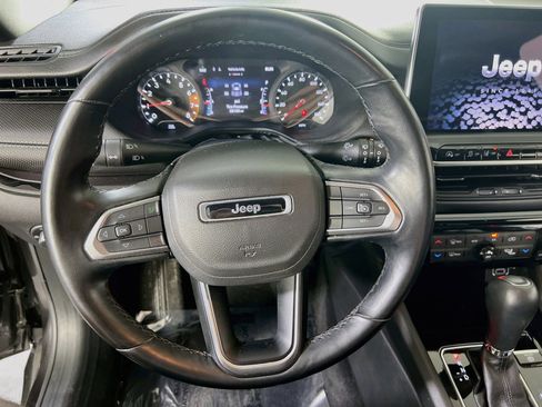 Used 2022 Jeep Compass Latitude w/ Convenience Group AWD/4WD image 11