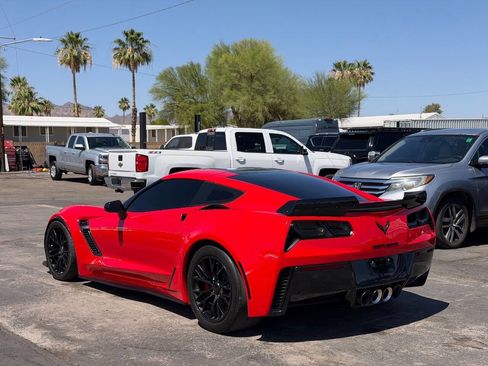Used 2015 Chevrolet Corvette Z06 w/ 3LZ Preferred Equipment Group RWD image 9