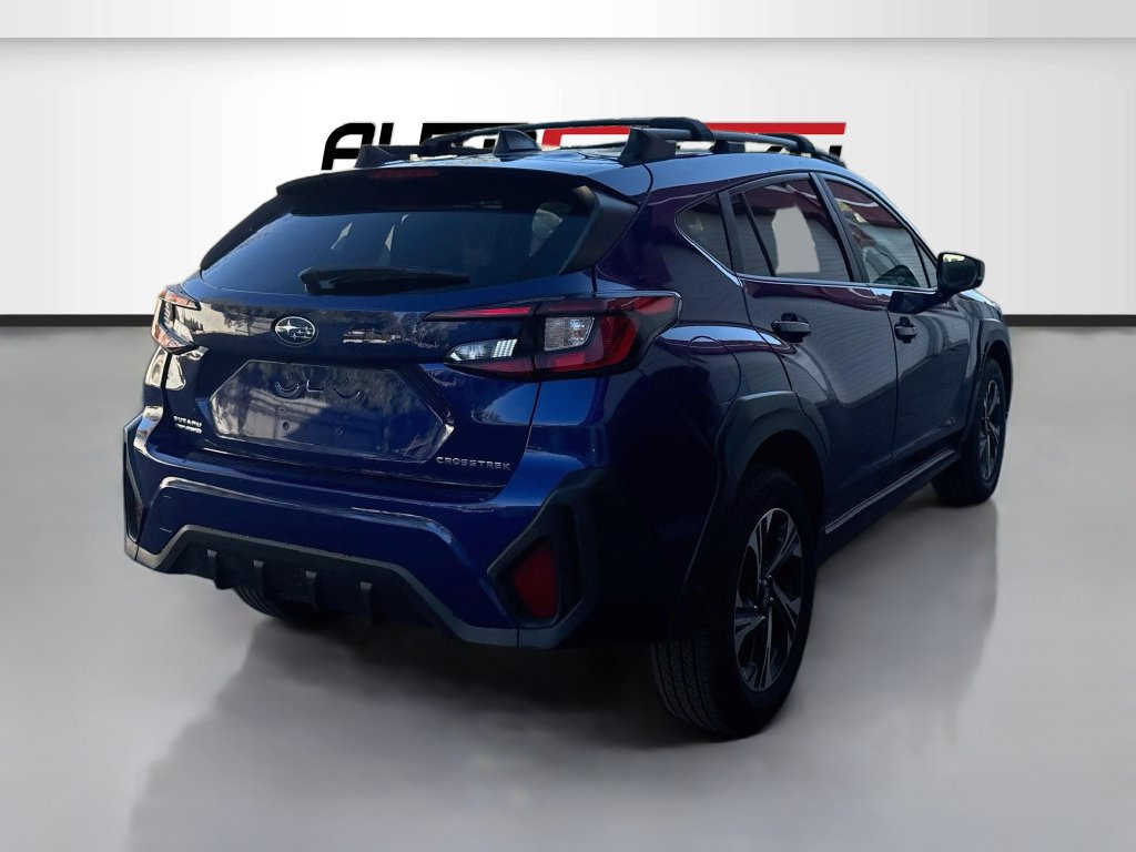 Used 2025 Subaru Crosstrek 2.5i Premium AWD/4WD image 7