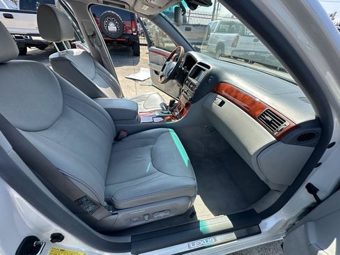 Used 2006 Lexus LS 430 RWD image 47