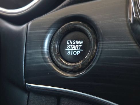 Certified 2019 Jeep Grand Cherokee Limited AWD/4WD image 13