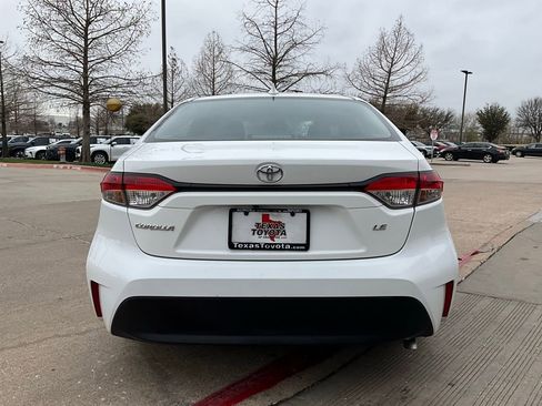 Used 2025 Toyota Corolla LE image 7