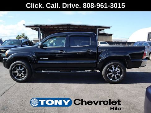 Used 2011 Toyota Tacoma PreRunner w/ SR5 Pkg #2 RWD image 2