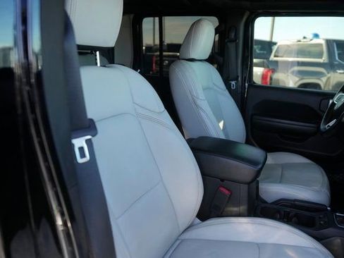Used 2021 Jeep Gladiator Mojave image 19