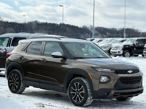 Used 2021 Chevrolet TrailBlazer ACTIV w/ Sun and Liftgate Package image 37