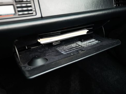 Used 1995 Porsche 911 Carrera RWD image 98