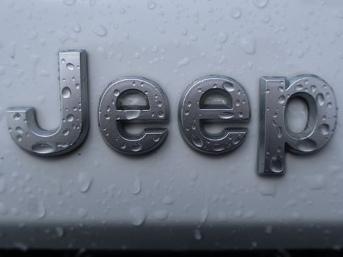 Used 2024 Jeep Grand Cherokee Overland AWD/4WD image 55