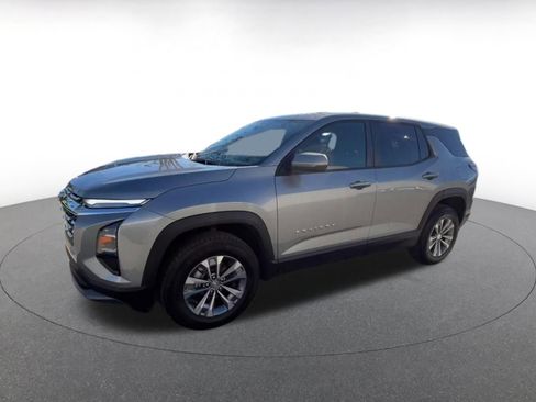 Used 2025 Chevrolet Equinox LT image 8