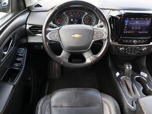 Used 2020 Chevrolet Traverse Premier FWD image 24