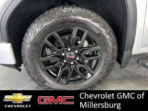 Used 2022 GMC Sierra 1500 Elevation w/ LPO, Elevation Black Package image 11