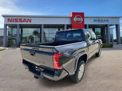 Used 2024 Toyota Tacoma SR5 RWD image 5