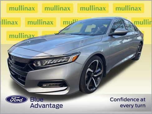 Used 2018 Honda Accord Sport image 2