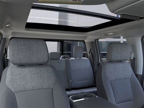 New 2025 Ford F250 XLT w/ Black Appearance Package image 22