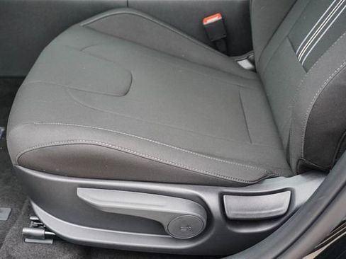New 2026 Hyundai Elantra SEL Sport Premium FWD image 11