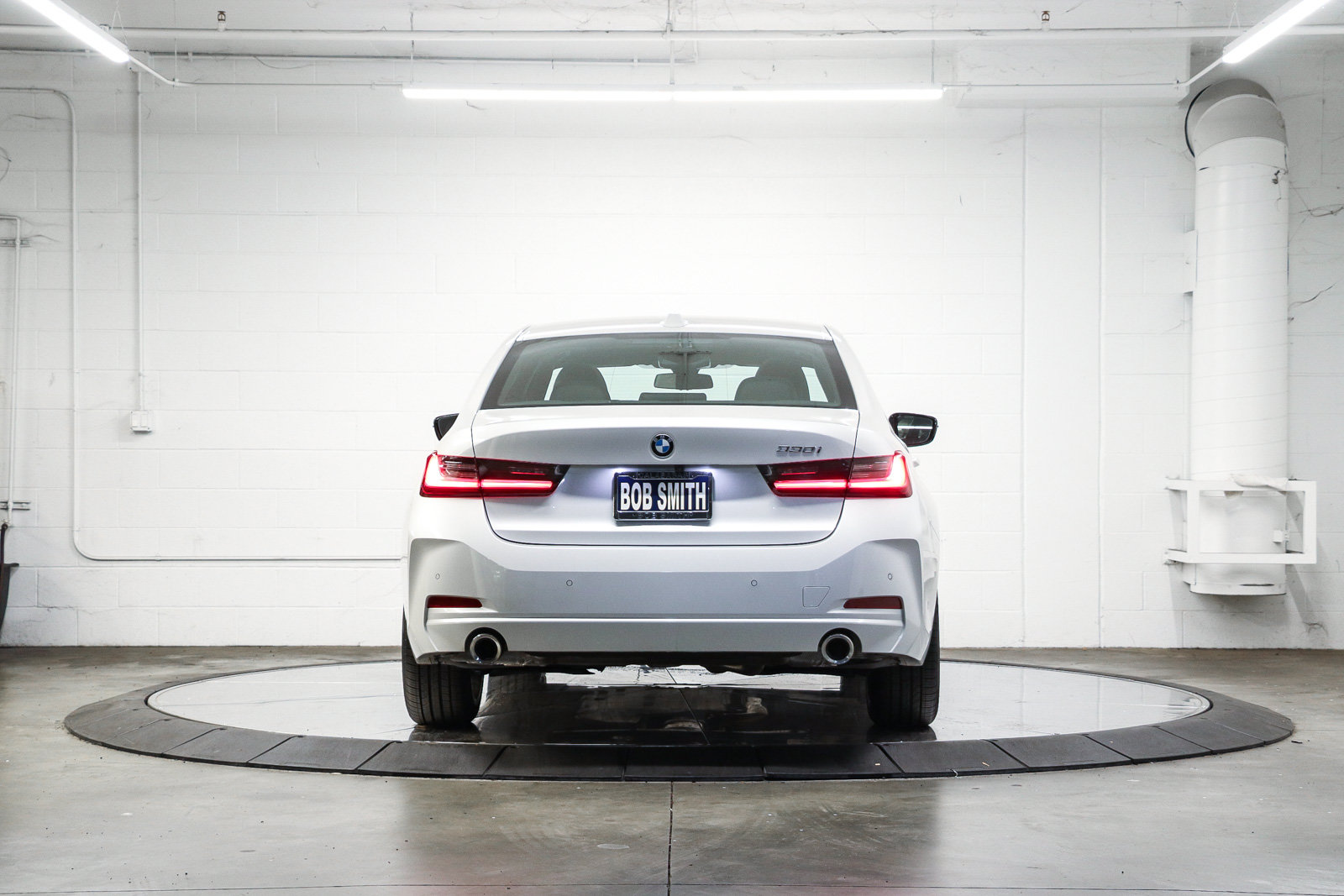 Certified 2024 BMW 330i Sedan w/ Convenience Package RWD image 6