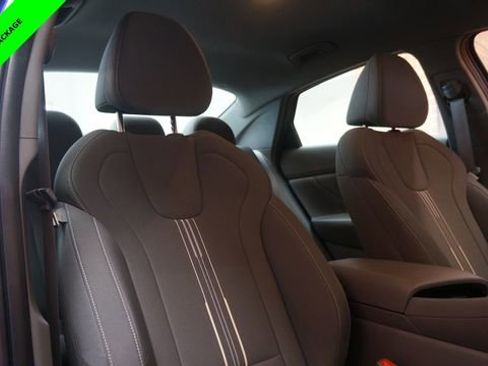 Used 2023 Hyundai Elantra SEL w/ Convenience Package image 50