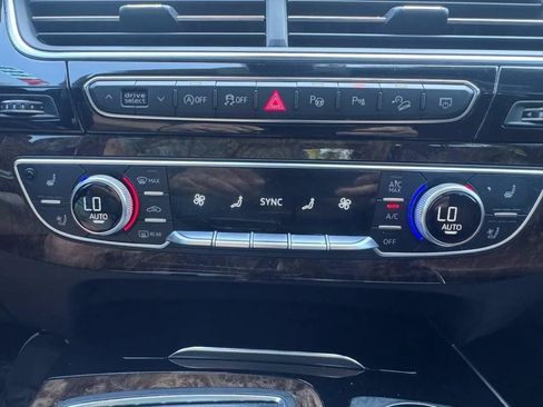 Used 2019 Audi Q7 3.0T Prestige w/ Prestige Package AWD/4WD image 27