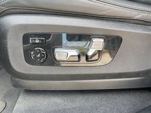 Used 2024 BMW X7 xDrive40i AWD/4WD image 11