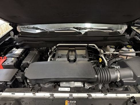 Certified 2025 Chevrolet Colorado ZR2 w/ Technology Package AWD/4WD image 26