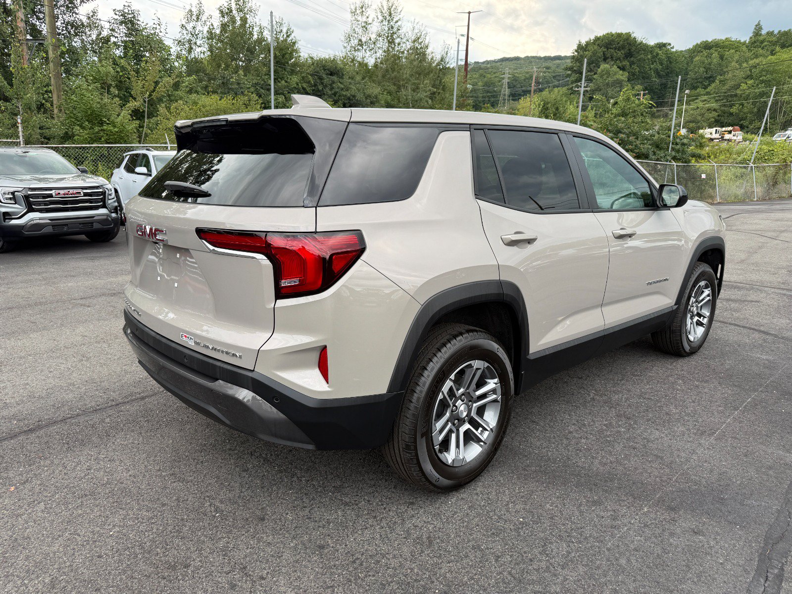 New 2027 GMC Terrain Elevation AWD/4WD image 5