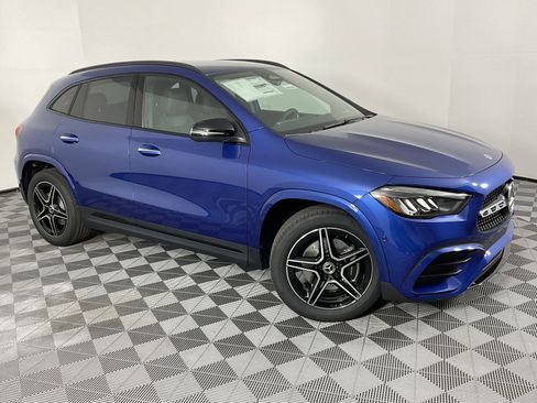 Used 2025 Mercedes-Benz GLA 250 4MATIC image 2