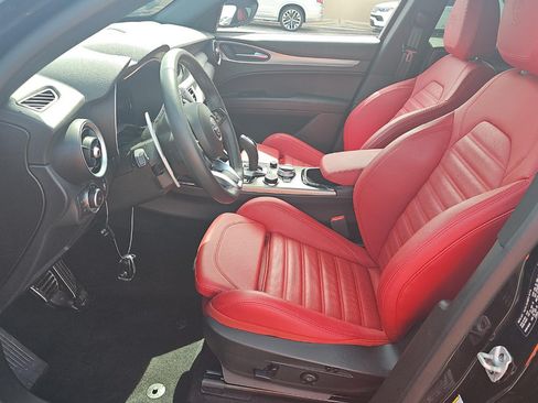 Used 2025 Alfa Romeo Stelvio Sprint w/ Veloce Package AWD/4WD image 2