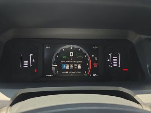 Used 2025 Toyota 4Runner SR5 AWD/4WD image 20