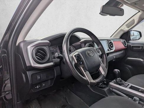 Used 2020 Toyota Tacoma SR5 image 9
