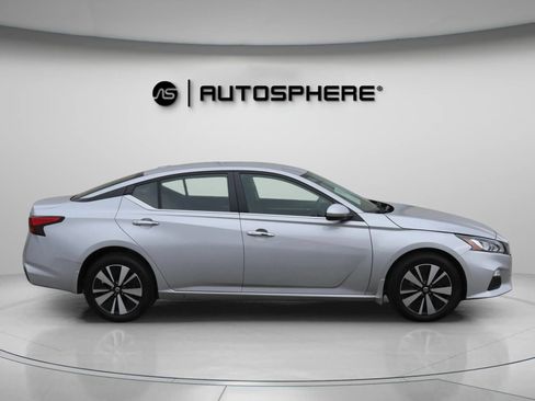 Used 2022 Nissan Altima 2.5 SV AWD/4WD image 10