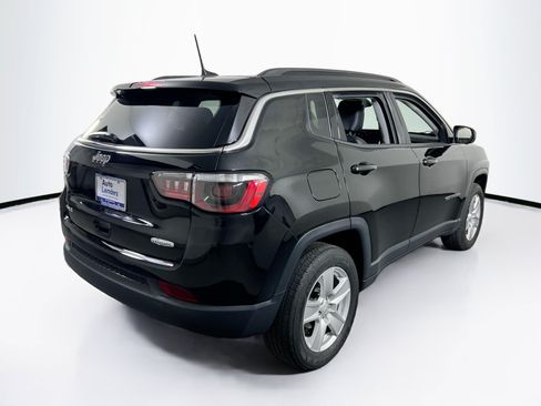 Used 2022 Jeep Compass Latitude w/ Convenience Group AWD/4WD image 5