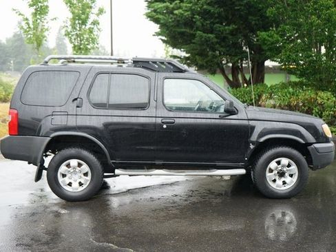 Used 2000 Nissan Xterra 4WD image 2
