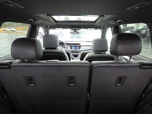 Used 2024 Cadillac XT6 Luxury w/ LPO, Floor Liner Package image 12