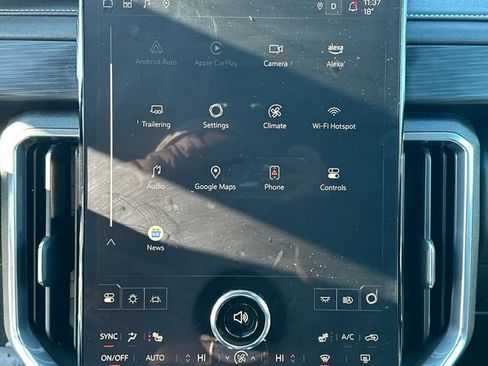 Used 2025 GMC Acadia Elevation image 31