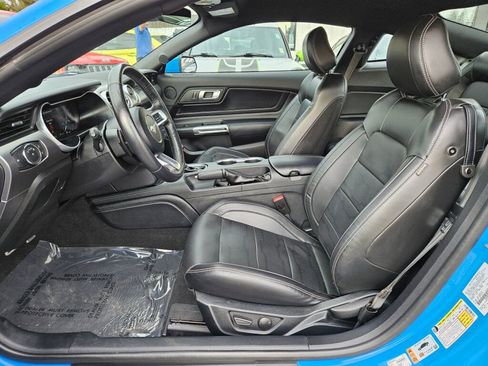 Used 2022 Ford Mustang GT Premium w/ Equipment Group 401A image 2