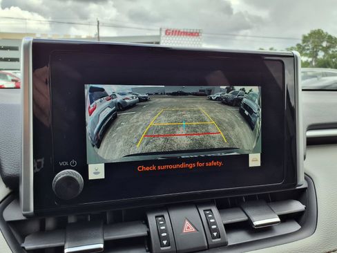 Used 2023 Toyota RAV4 XLE Premium AWD/4WD image 5