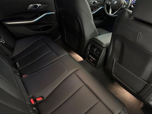 Used 2023 BMW 330i Sedan w/ Convenience Package image 29