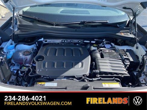 New 2025 Volkswagen Tiguan SE image 64