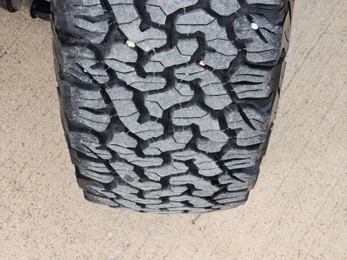 Used 2024 Jeep Wrangler Rubicon w/ Technology Group image 12