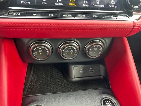 Certified 2024 Nissan Z Performance w/ Floor Mat Package RWD image 15