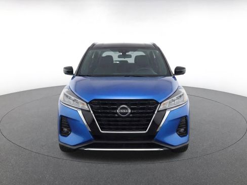 Used 2024 Nissan Kicks SV FWD image 2
