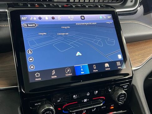 Used 2023 Jeep Grand Cherokee L Summit w/ High Altitude Package image 20