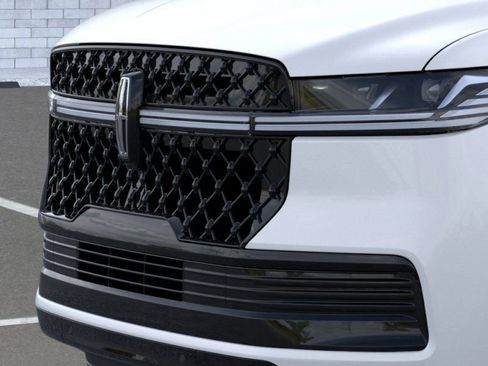 New 2026 Lincoln Navigator Black Label AWD/4WD image 17