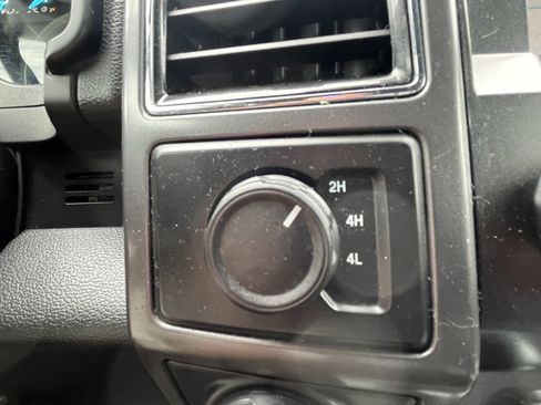 Used 2019 Ford F150 XLT w/ Equipment Group 302A Luxury AWD/4WD image 17