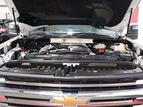 Used 2020 Chevrolet Silverado 2500 High Country w/ Technology Package AWD/4WD image 81