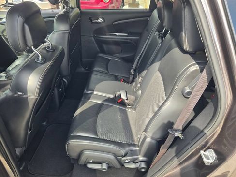 Used 2018 Dodge Journey Crossroad FWD image 26